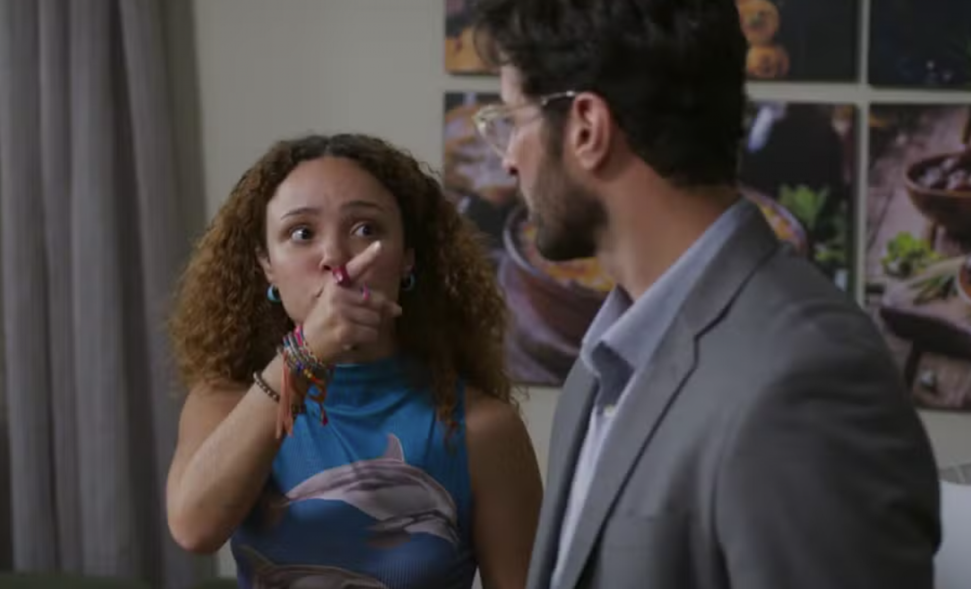 Mentira sobre visita à Paladar leva Gilda a seguir Walter - TV Globo