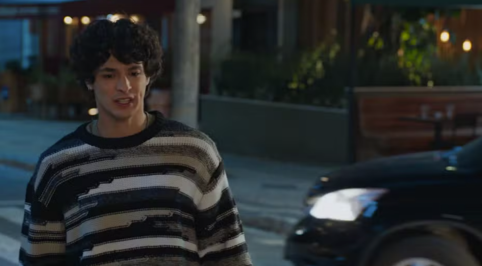 Tiago se depara com Heleninha embriagada - TV Globo