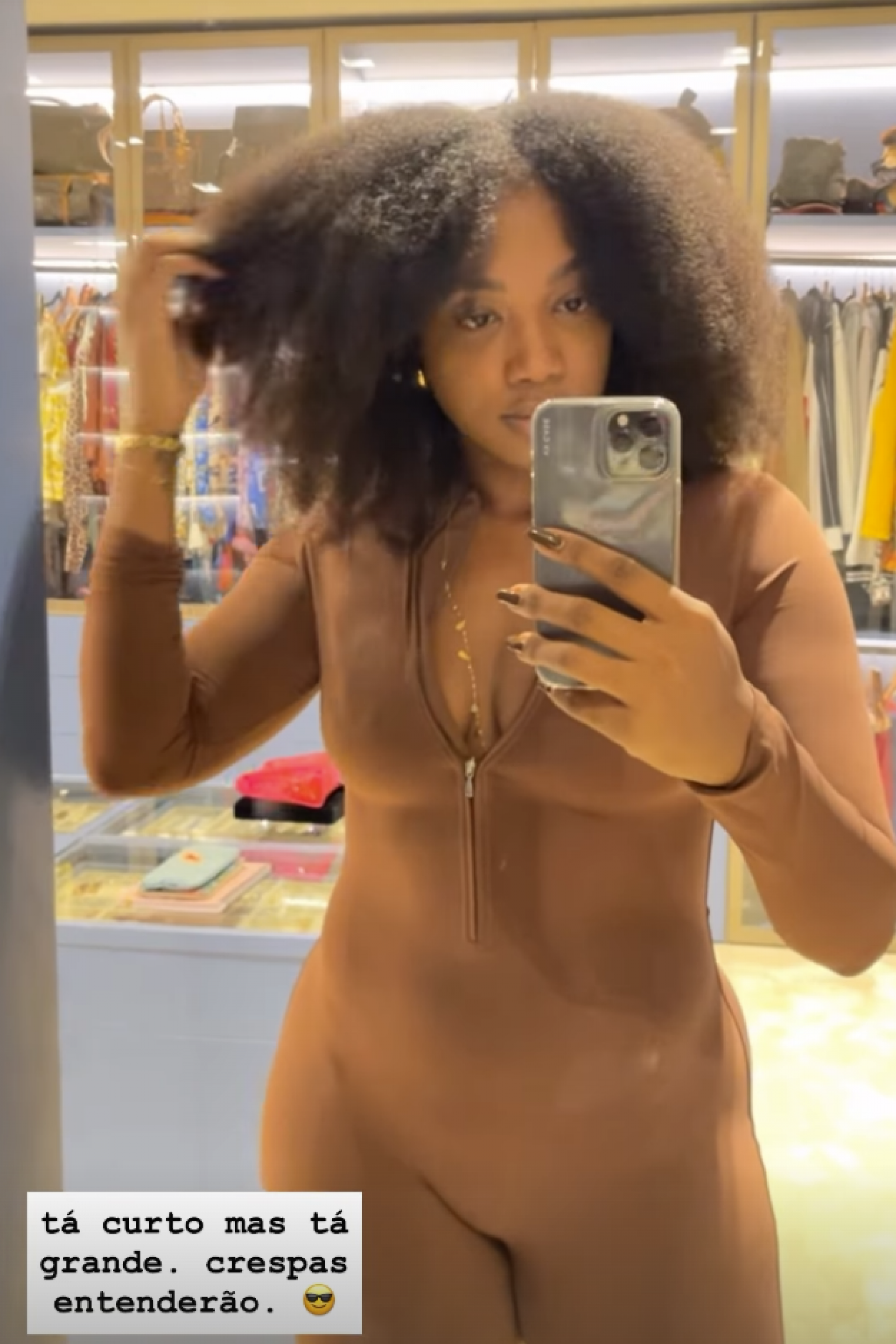 Iza mostra cabelo natural e faz brincadeira sobre comprimento dos fios - reprodução Instagram