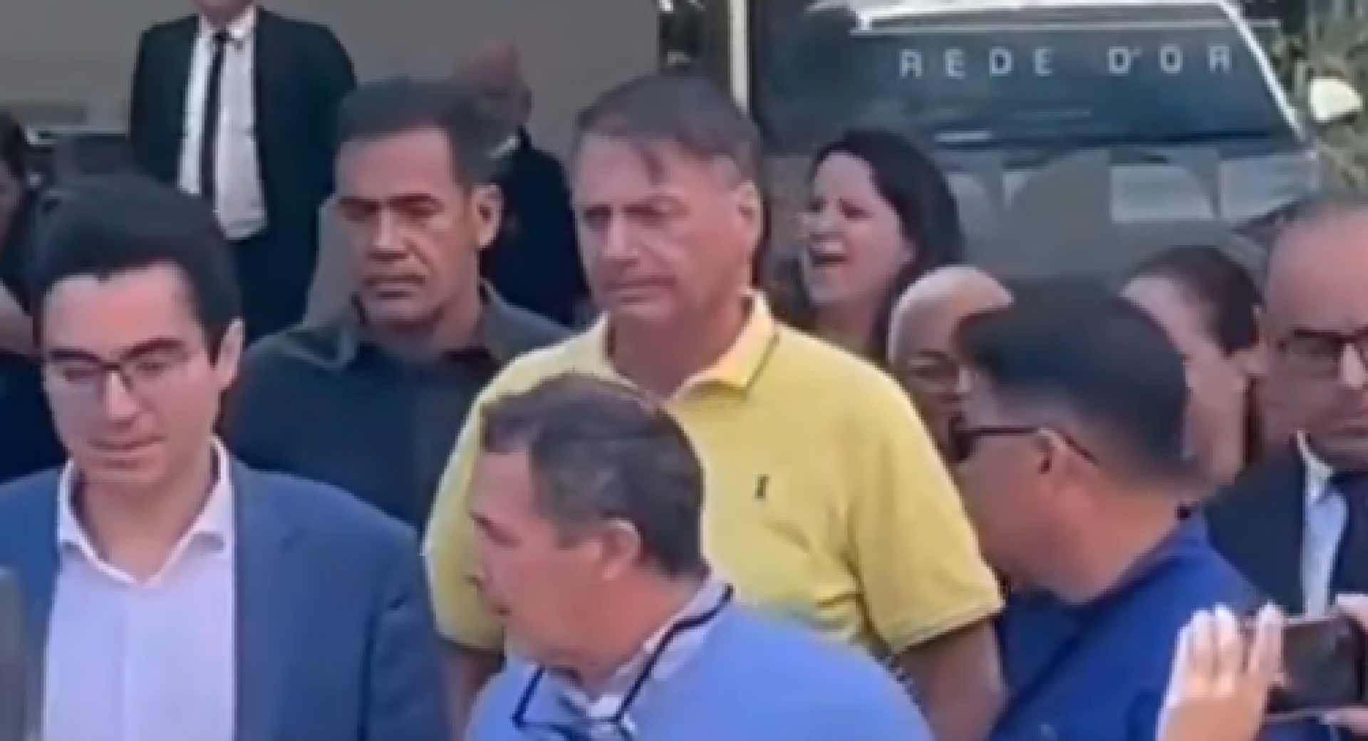 Esta &eacute; a primeira vez que Bolsonaro sai de casa desde o dia 4 de agosto