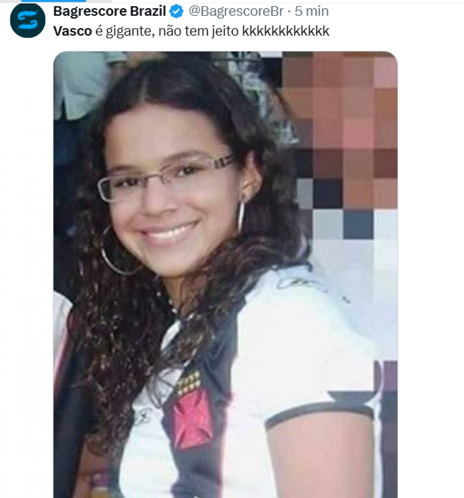 Internautas fizeram vários memes sobre a goleada do Vasco de 6 a 0 sobre o Santos, no MorumBis - Reprodução de redes sociais