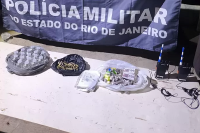 PM apreende drogas e munições em imóvel abandonado no Jardim Esperança, em Cabo Frio