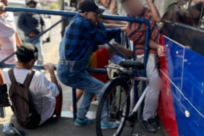 Idoso fica prensado entre VLT e grade de proteção em São Paulo