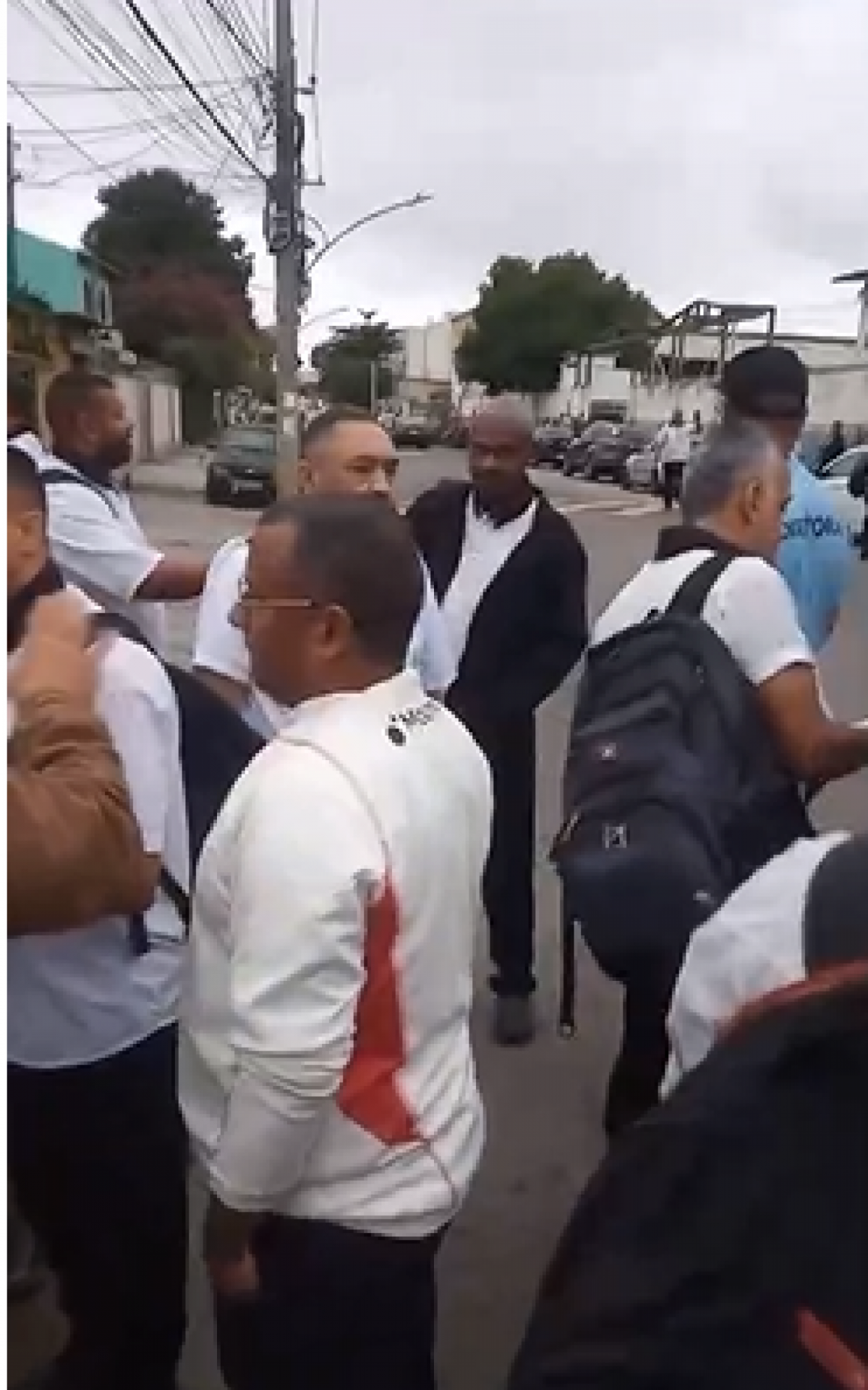 Manifestação dos motoristas em frente à sede da empresa - Reprodução