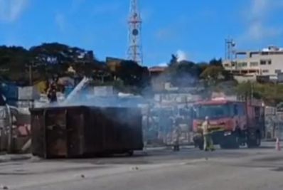 Caçamba de caminhão sofre princípio de incêndio em Cabo Frio