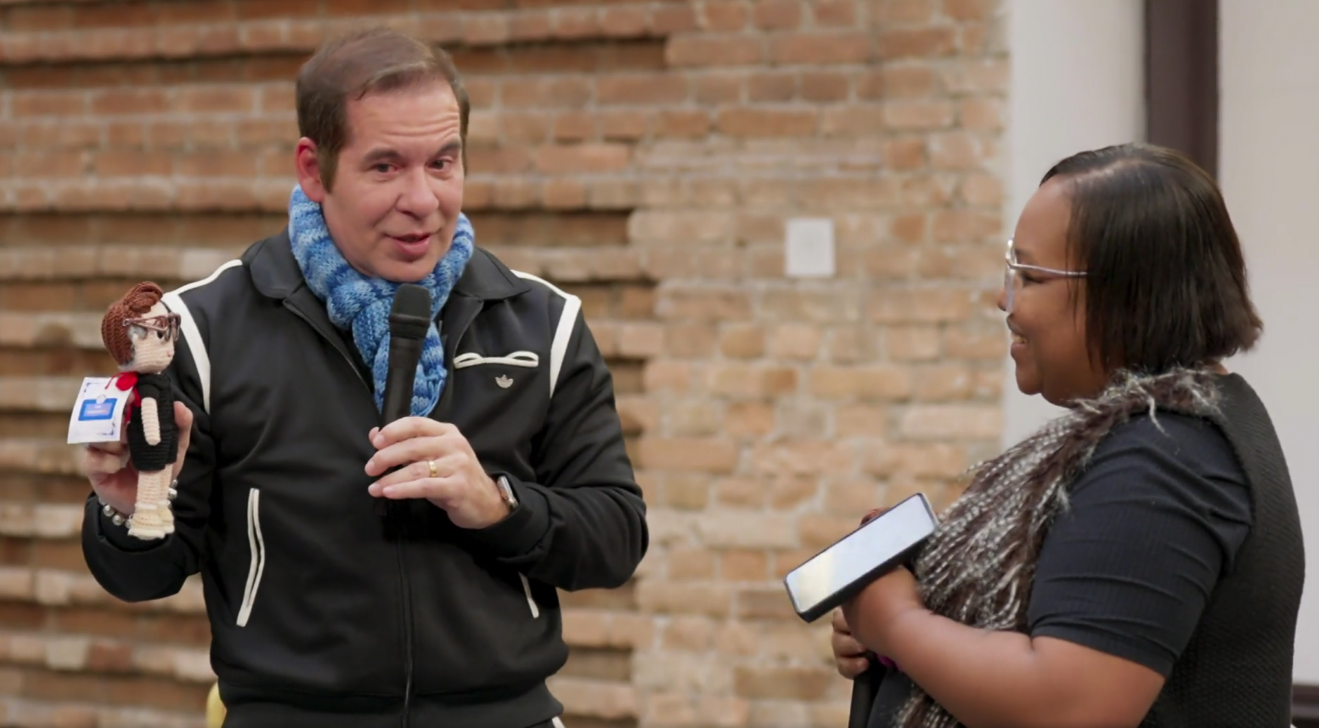 Leandro Hassum no 'Fantástico', durante o quadro 'Pode Perguntar' - TV Globo