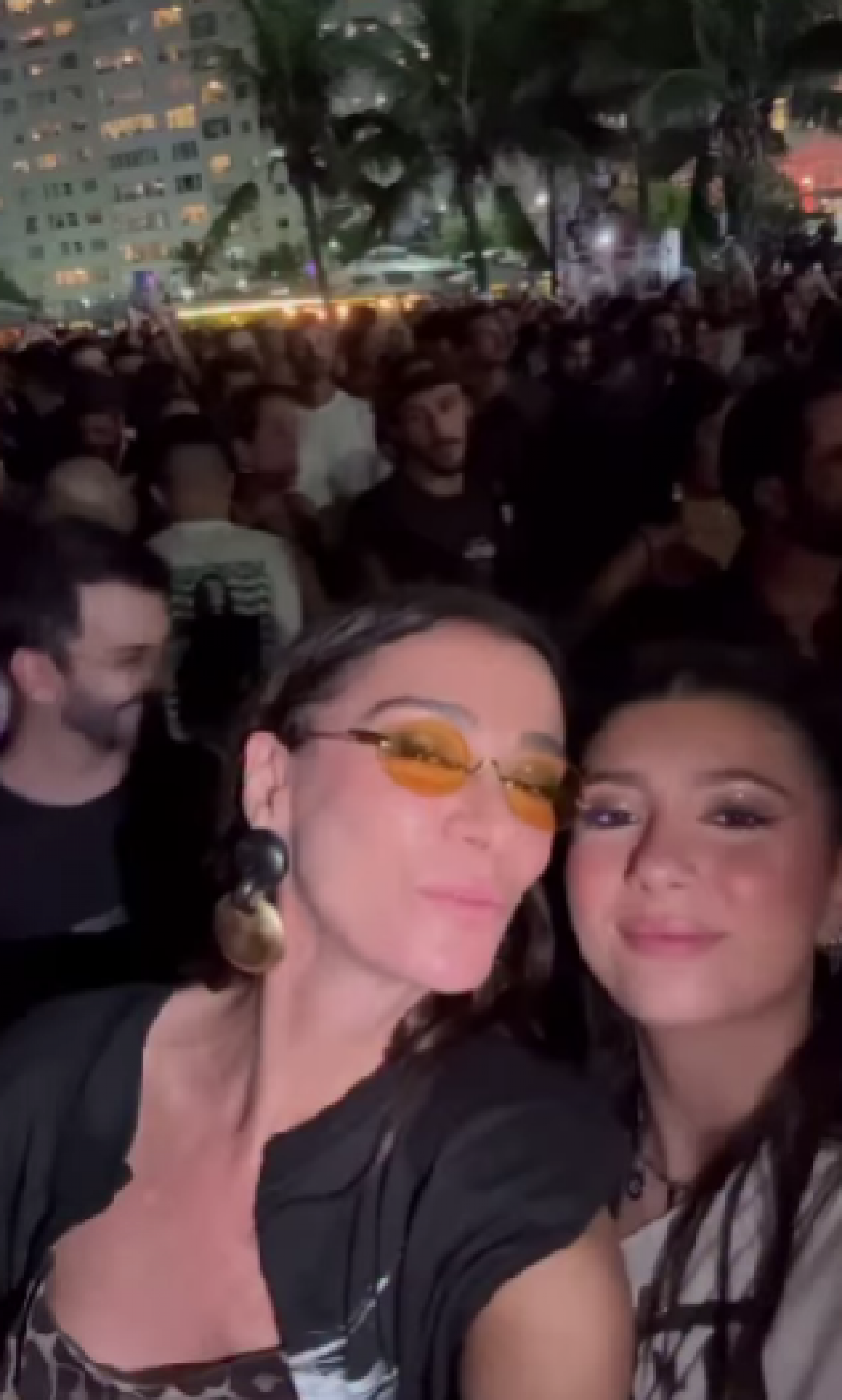 Filha de Mônica Martelli, Julia, completa 16 anos - Reprodução de vídeo / Instagram