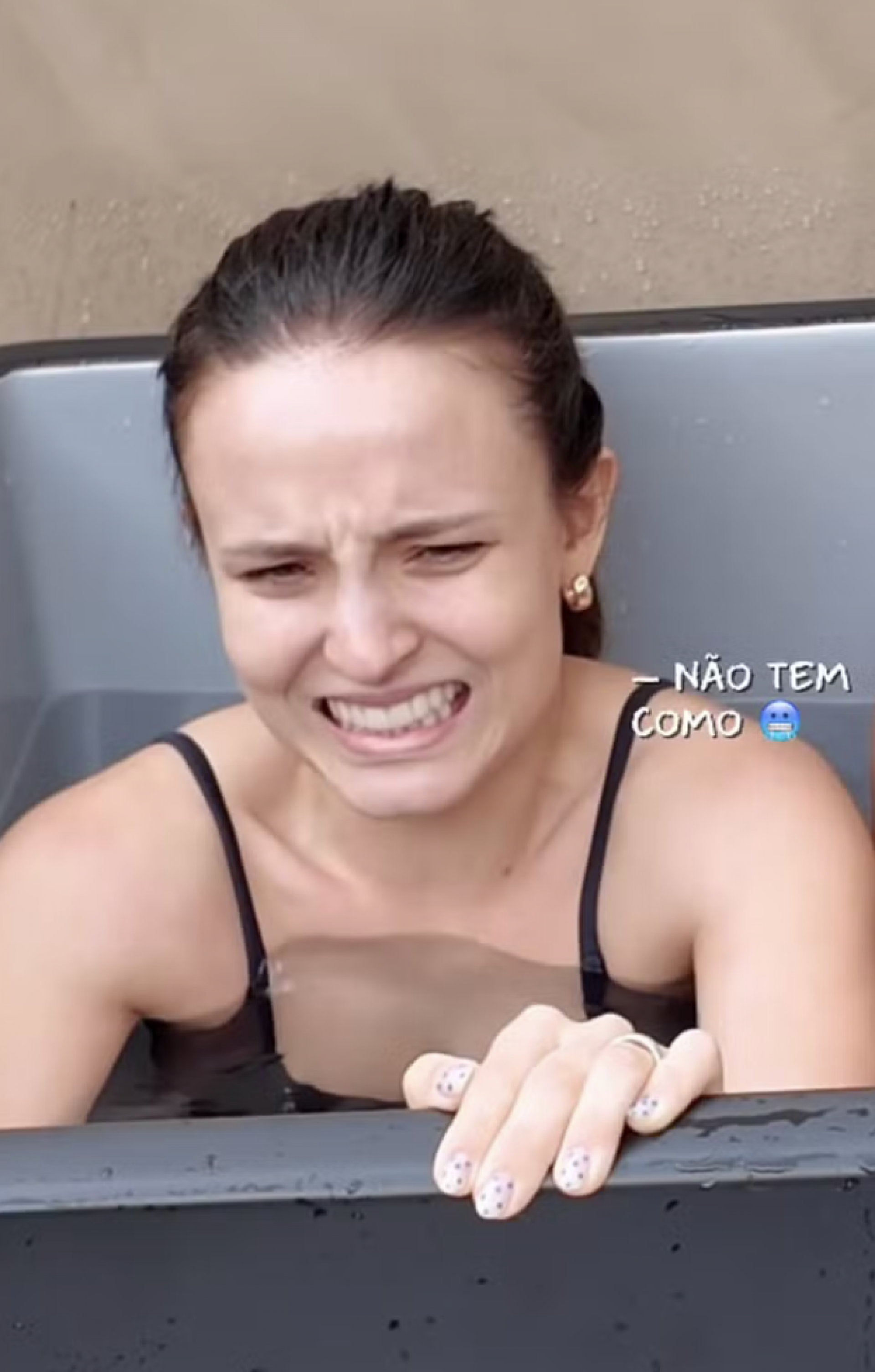 Larissa Manoela encara desafio da banheira de gelo - reprodução Instagram