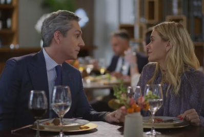 Marco Aurélio pede Leila em casamento em 'Vale Tudo' 