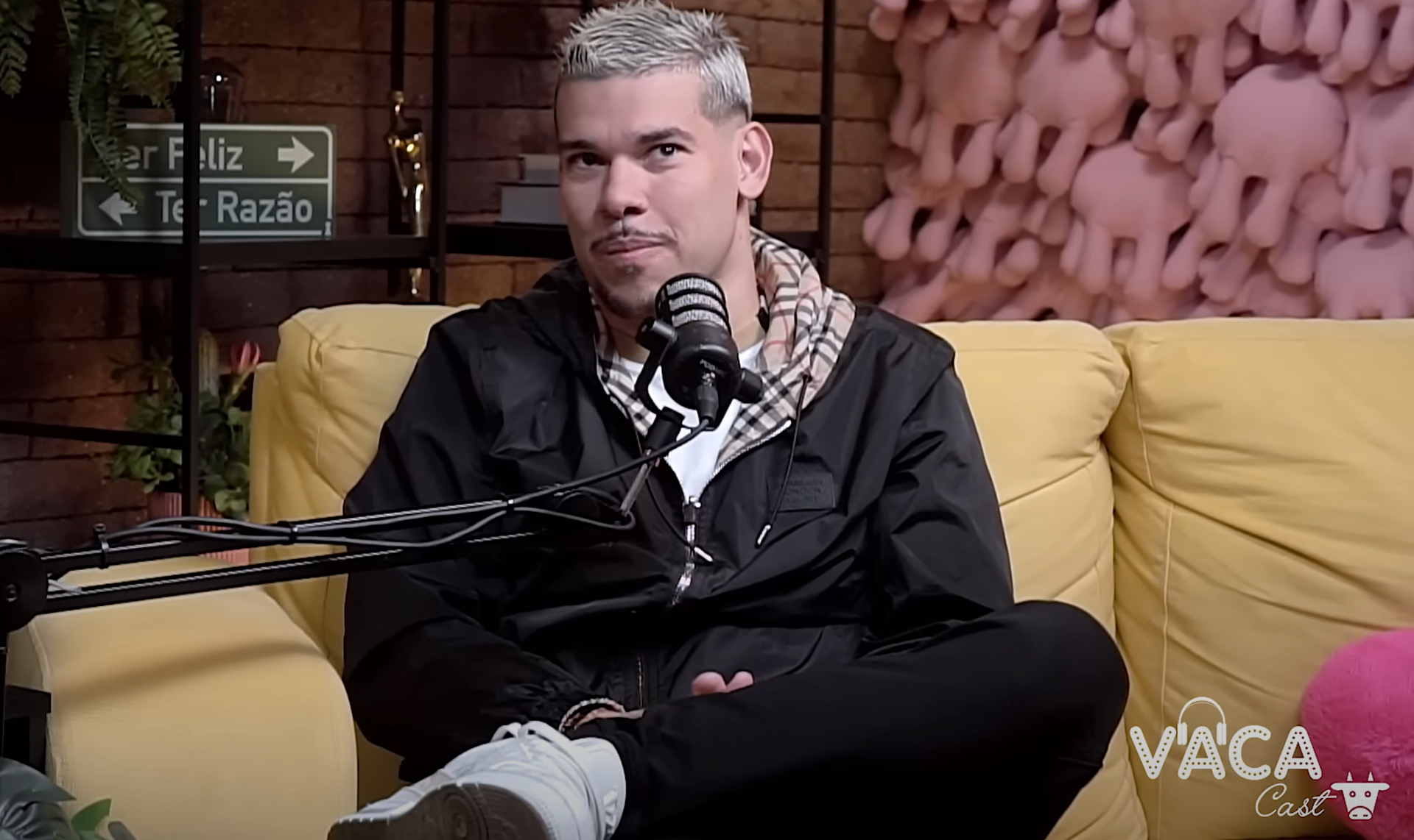 Buarque afirma que guarda do filho com Bia Miranda foi definida sem questionamentos - reprodução Youtuber