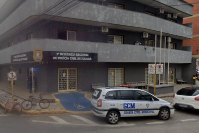 Motorista de transporte escolar é preso suspeito de crimes sexuais contra adolescente