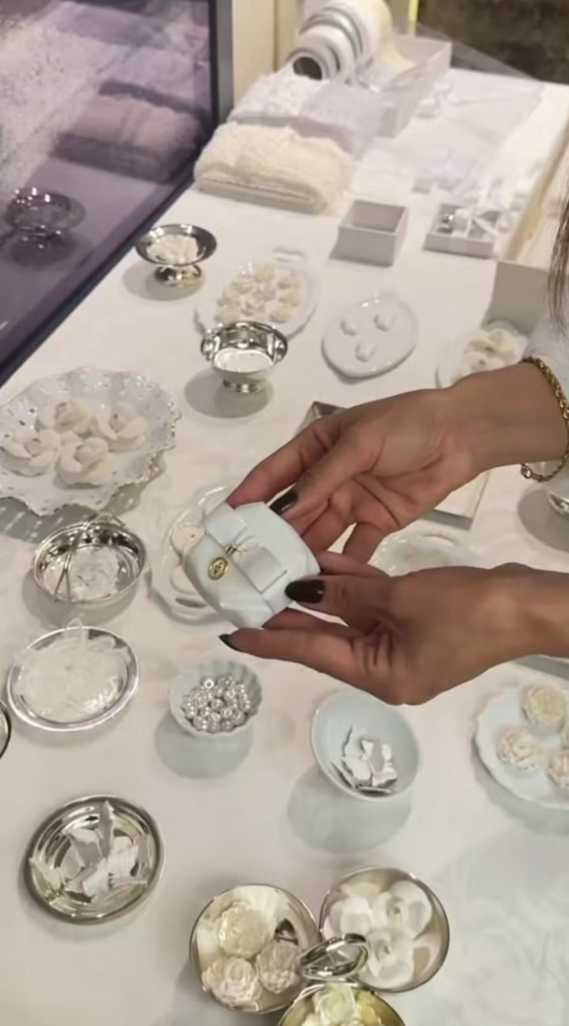 Jade Magalhães mostra detalhes do batizado de Serena, filha de Luan Santana
 - reprodução Instagram