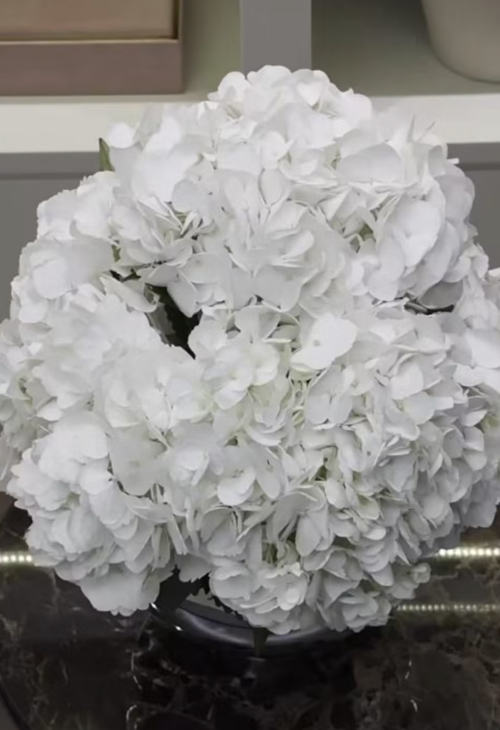 Jade Magalhães mostra detalhes do batizado de Serena, filha de Luan Santana - reprodução Instagram