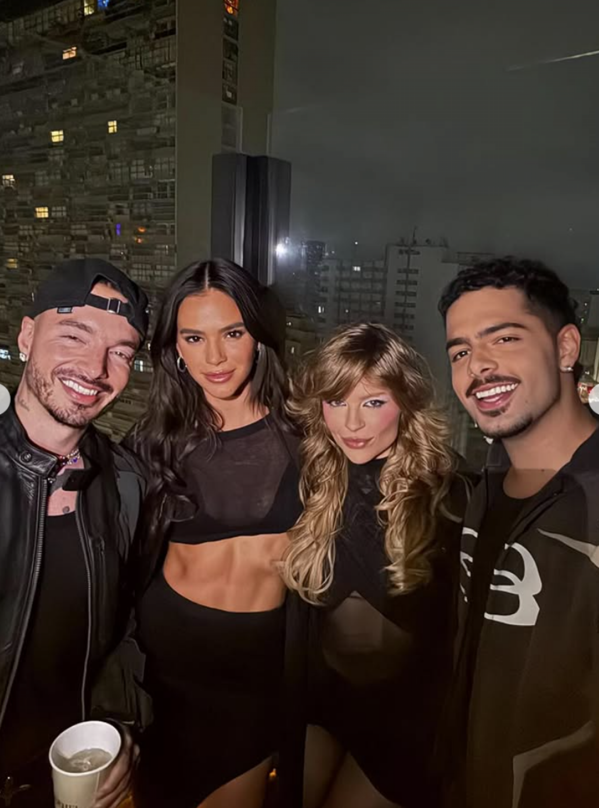 Luísa Sonza compartilha fotos de after com J Balvin, Bruna Marquezine e Pedro Sampaio - reprodução Instagram