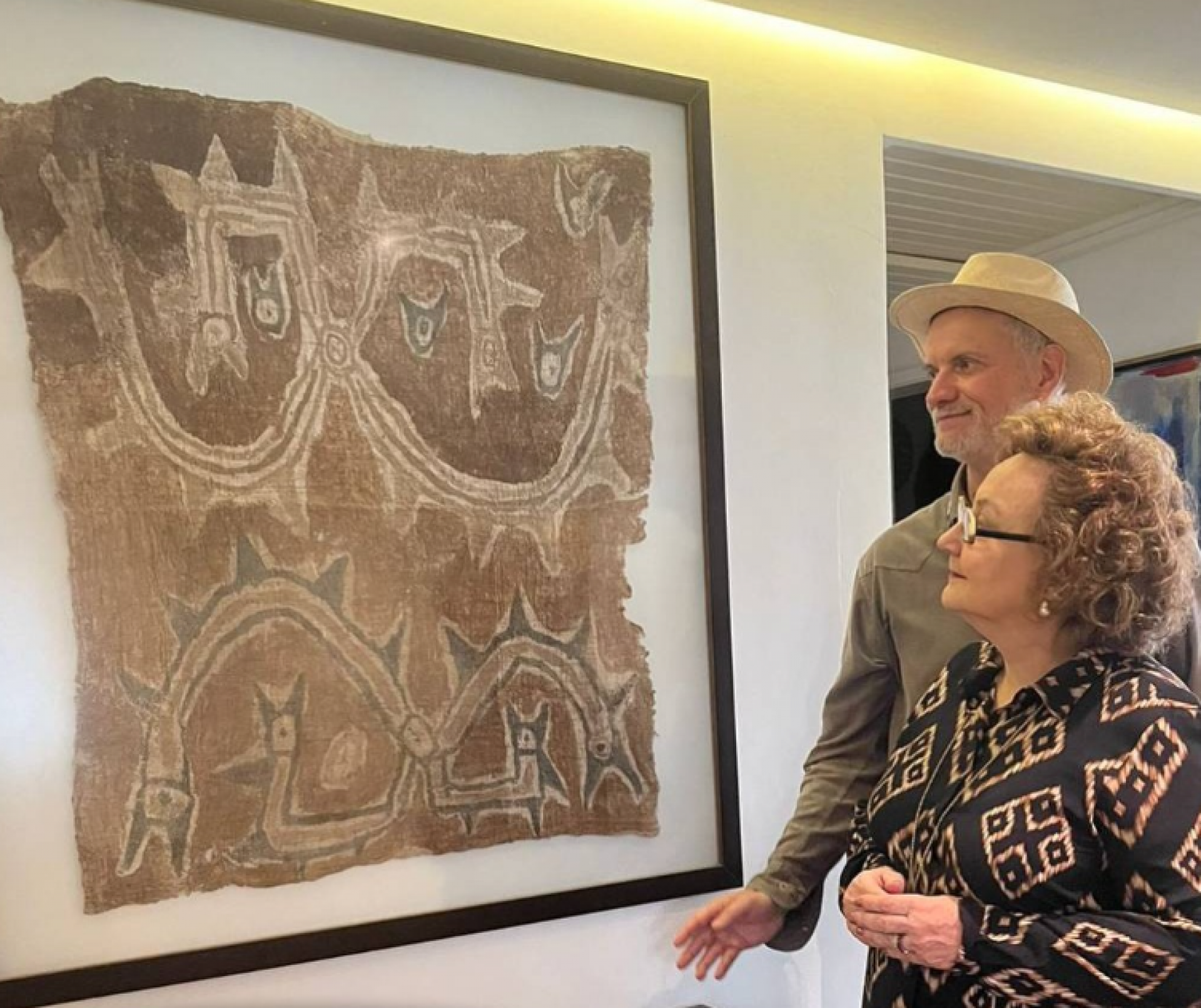 A médica Margareth Dalcolmo ao lado do diretor do Museu Nacional, Alexander Kellner - MN/UFRJ