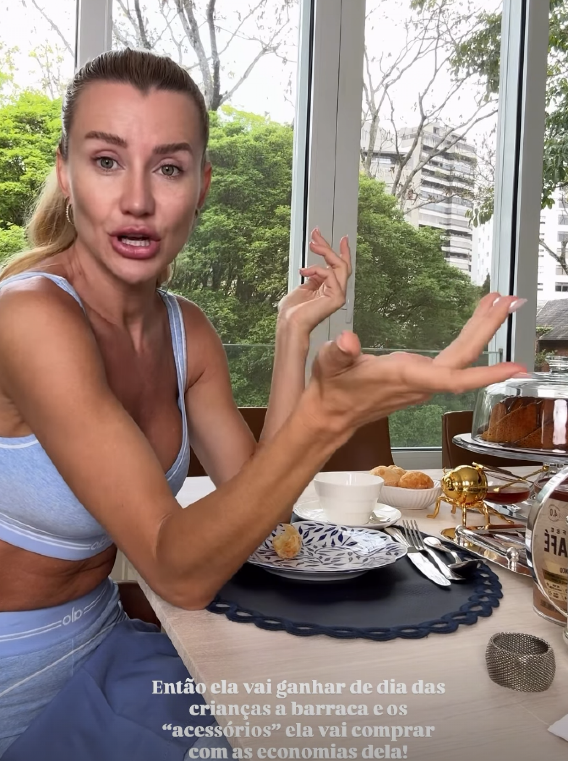 Ana Paula Siebert revela que filha vende cookies para juntar dinheiro - reprodução Instagram