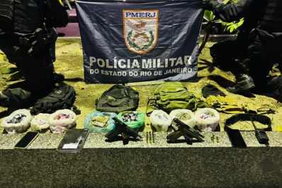 Tiroteio em Cabo Frio deixa um morto e resulta em apreensão de armas e drogas