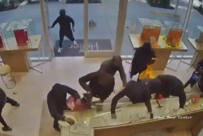 Vídeo! Grupo rouba joalheria na Califórnia; prejuízo chega a US$ 1 milhão