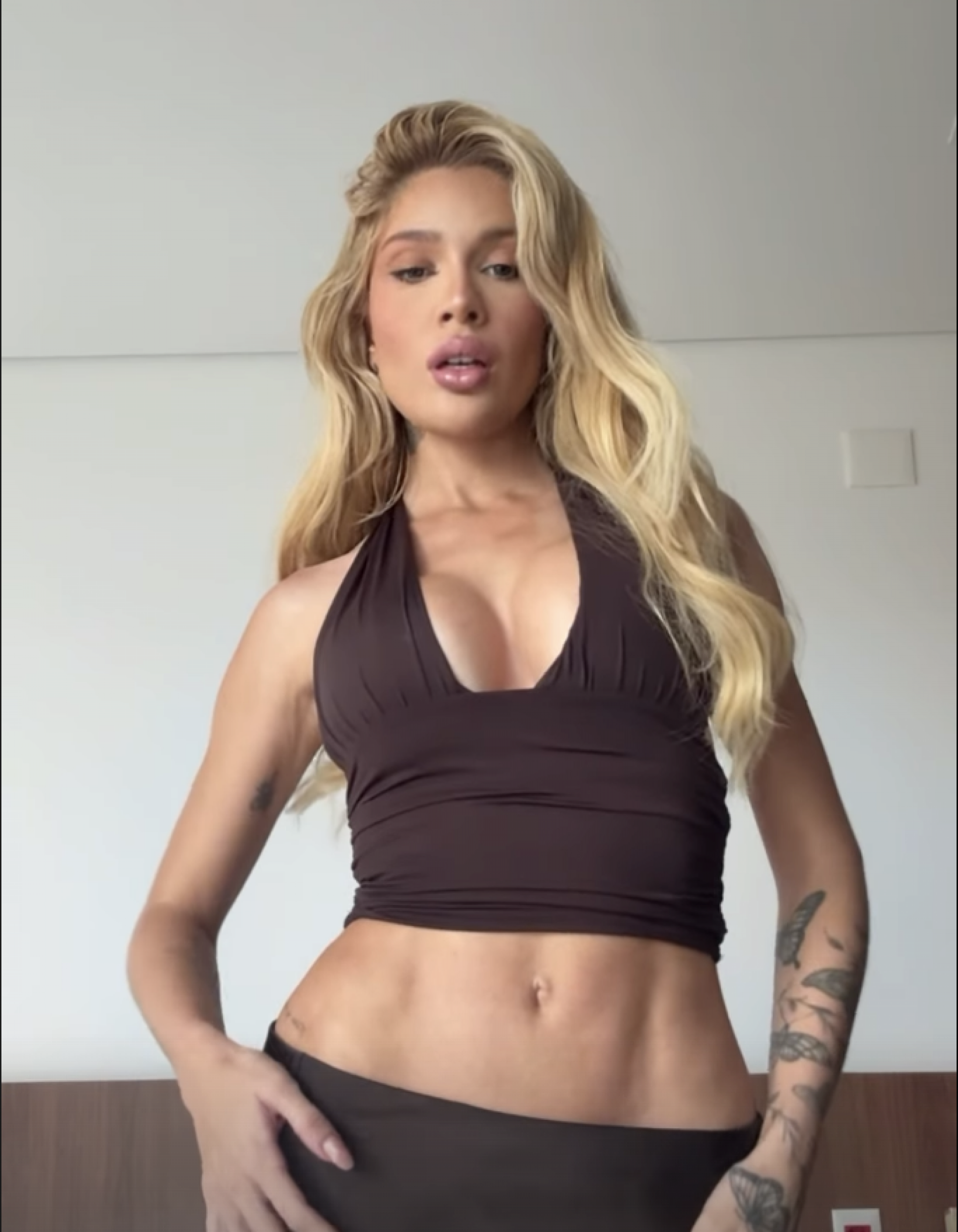 Karoline Lima fala sobre término com Léo Pereira e recusa viver luto  da separação - reprodução Instagram