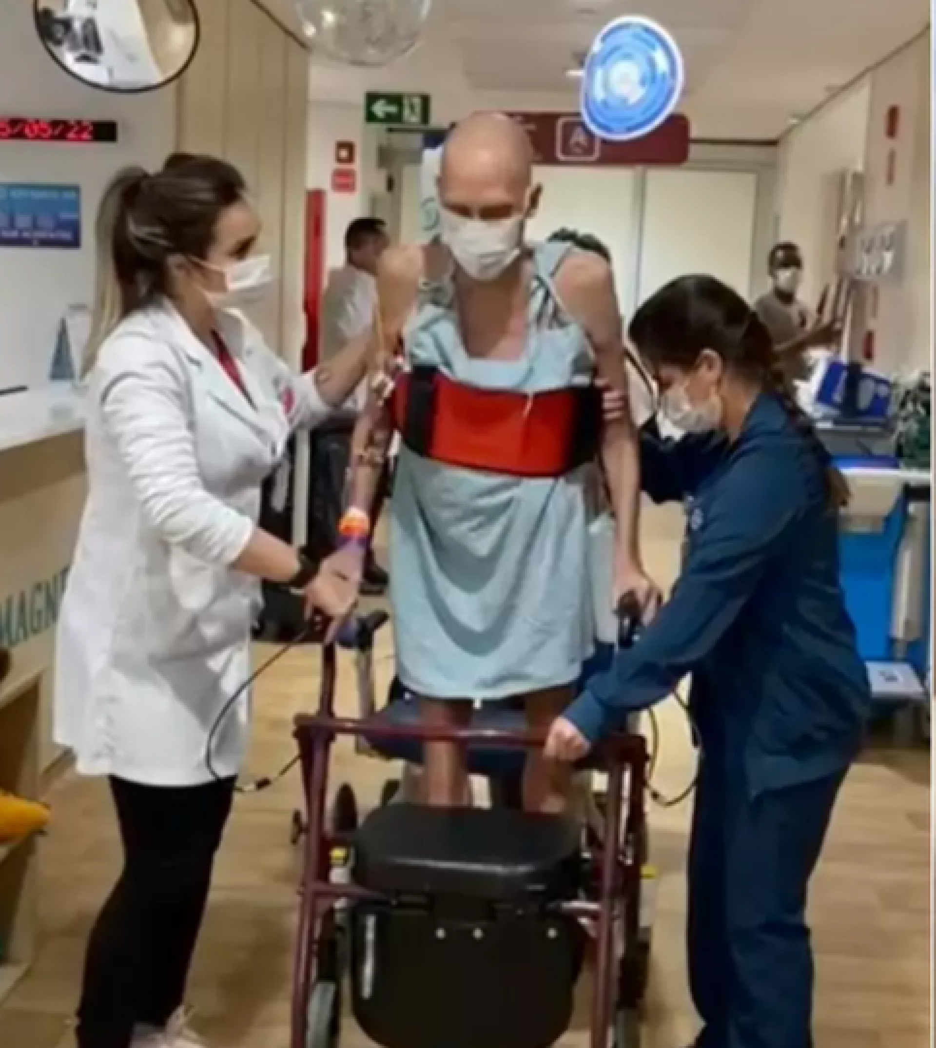 Luiz chegou a pesar 34 quilos - Reprodu&ccedil;&atilde;o / Redes Sociais