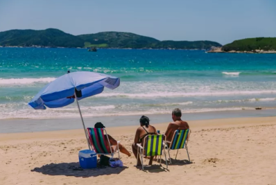 Cabo Frio recebe três certificações internacionais Bandeira Azul para temporada 2025/2026