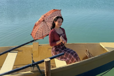 Larissa Manoela grava cena de afogamento sem dublê