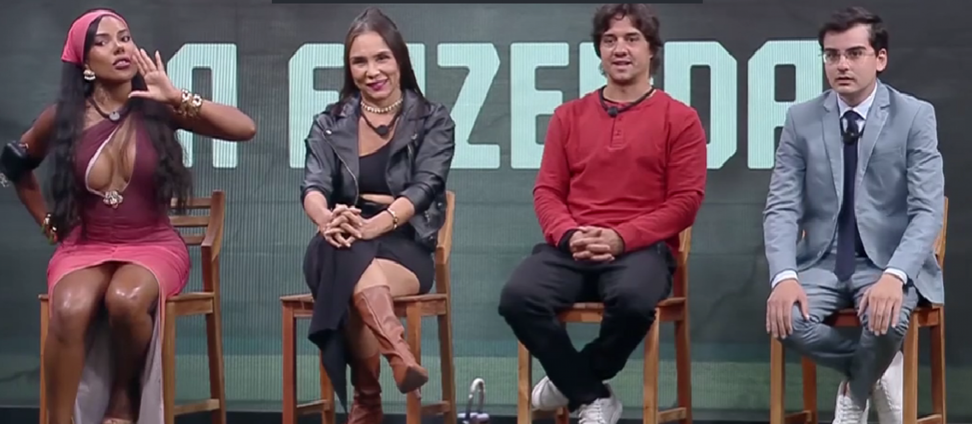 Carol Lekker, Yoná Sousa, Guilherme Boury e Dudu Camargo estão na roça em 'A Fazenda 17', da Record - Reprodução de vídeo