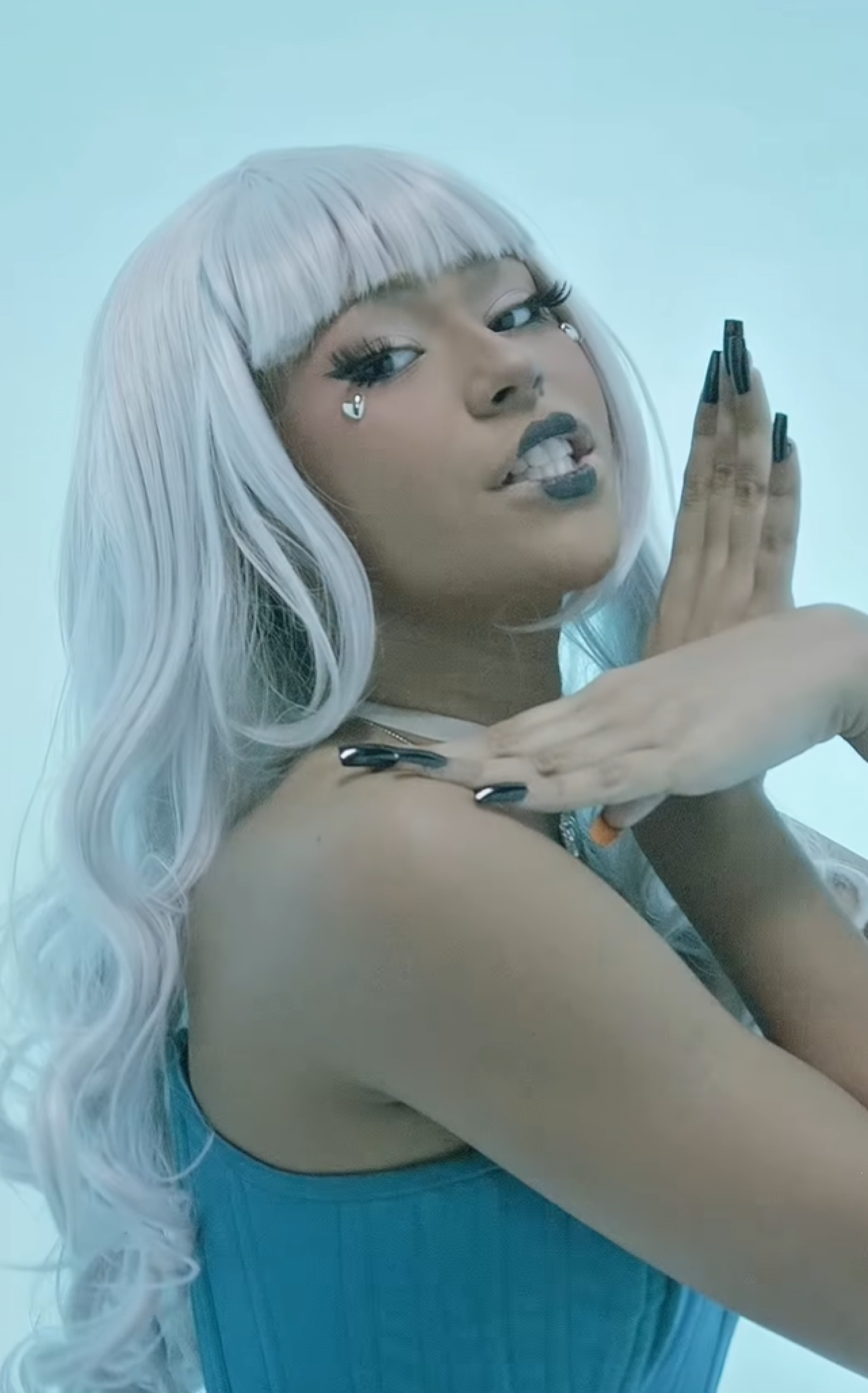 Wenny, irmã de Lexa, responde críticas após prévia de 