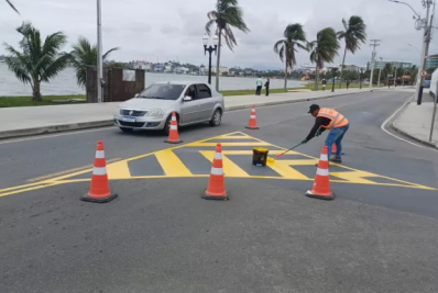 Alterações no trânsito entram em vigor na Rodovia Amaral Peixoto e acesso à Orla da Pontinha em Araruama