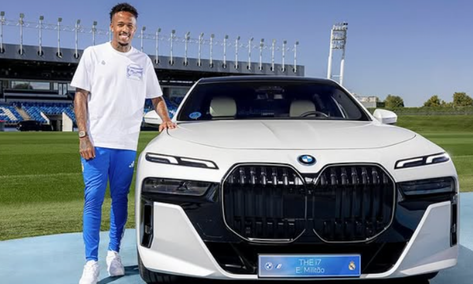 Jogadores do Real Madrid puderam escolher entre seis modelos de carros de luxo da BMW - Divulgação / Real Madrid