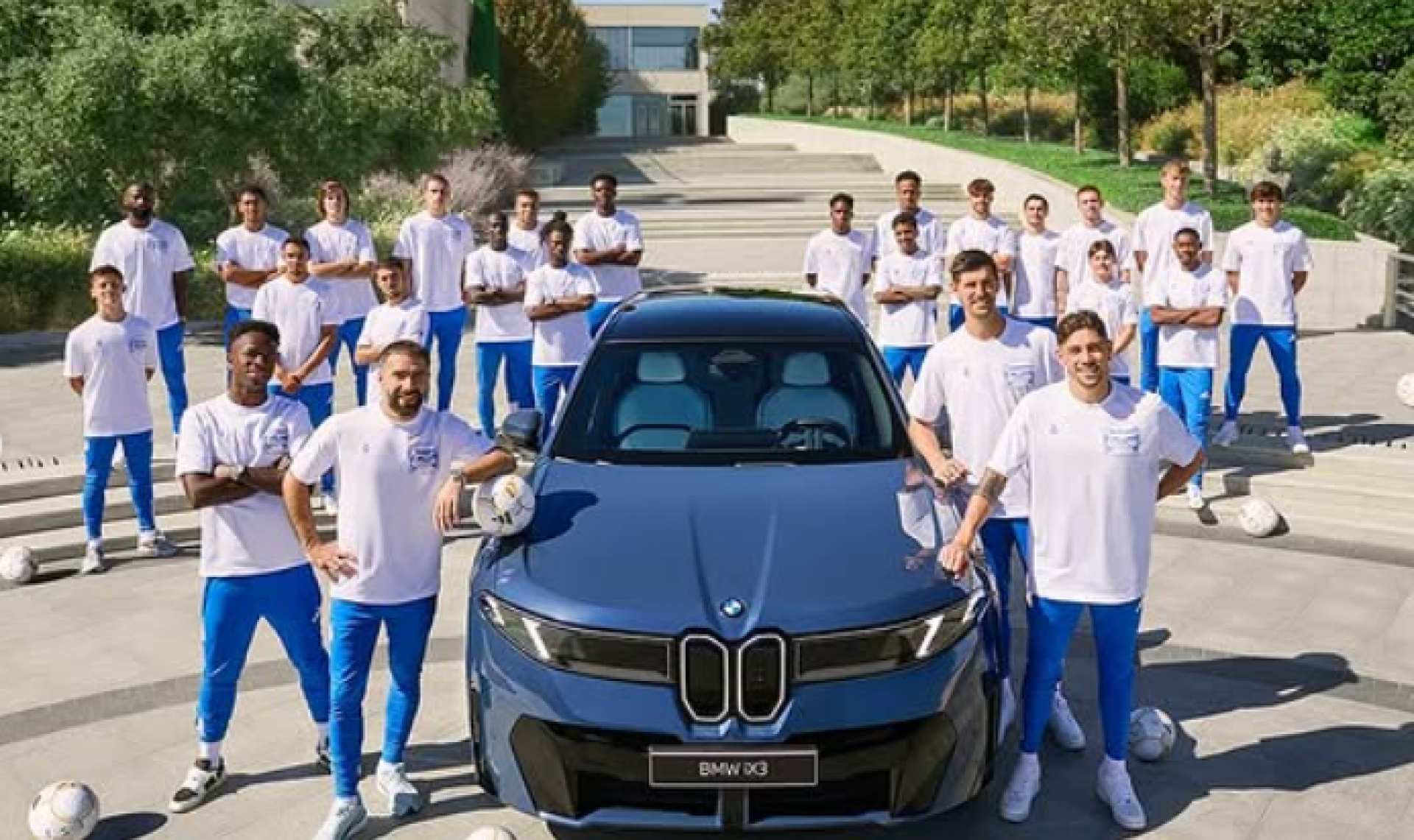 Jogadores do Real Madrid puderam escolher entre seis modelos de carros de luxo da BMW - Divulgação / Real Madrid