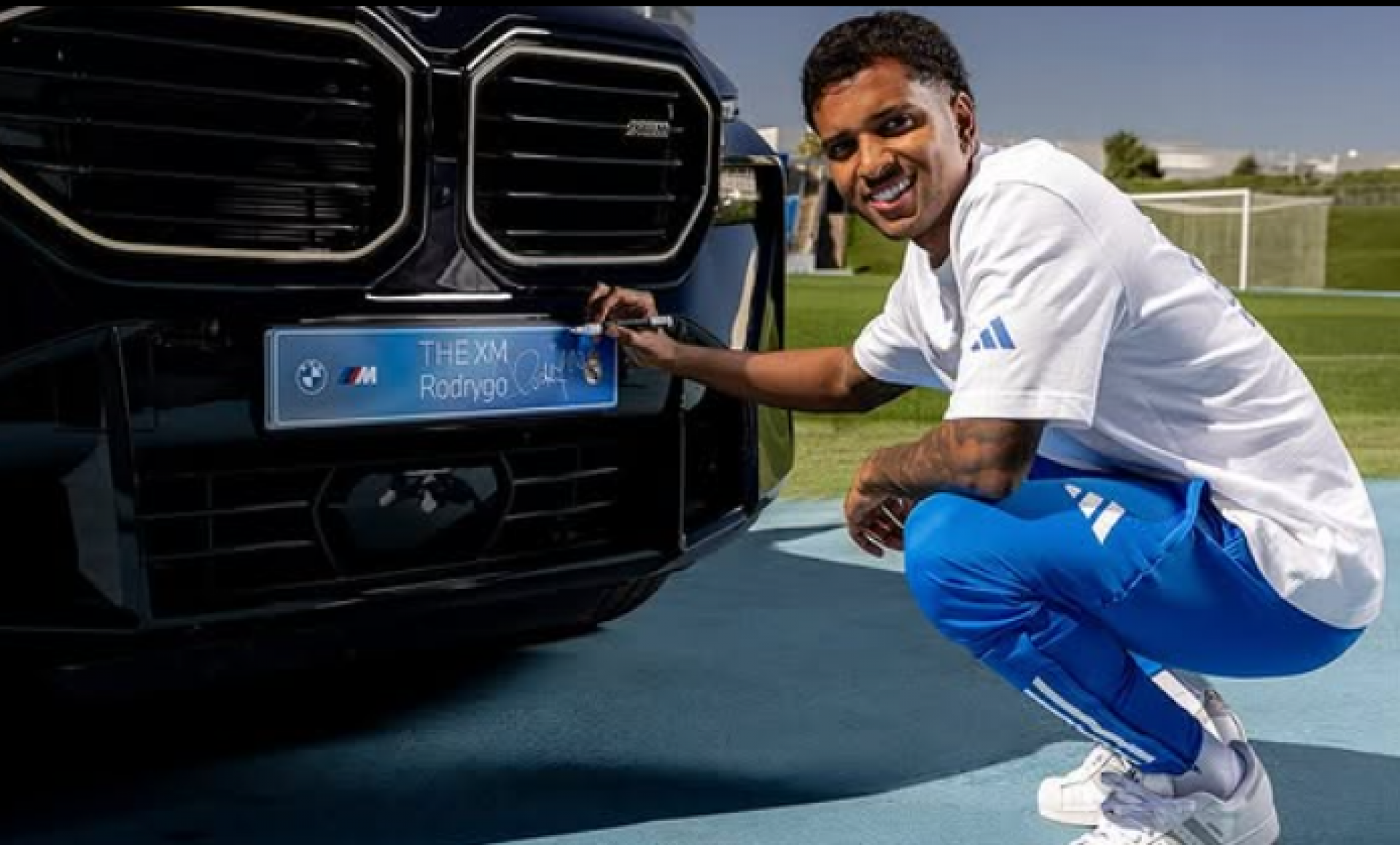 Jogadores do Real Madrid puderam escolher entre seis modelos de carros de luxo da BMW - Divulgação / Real Madrid