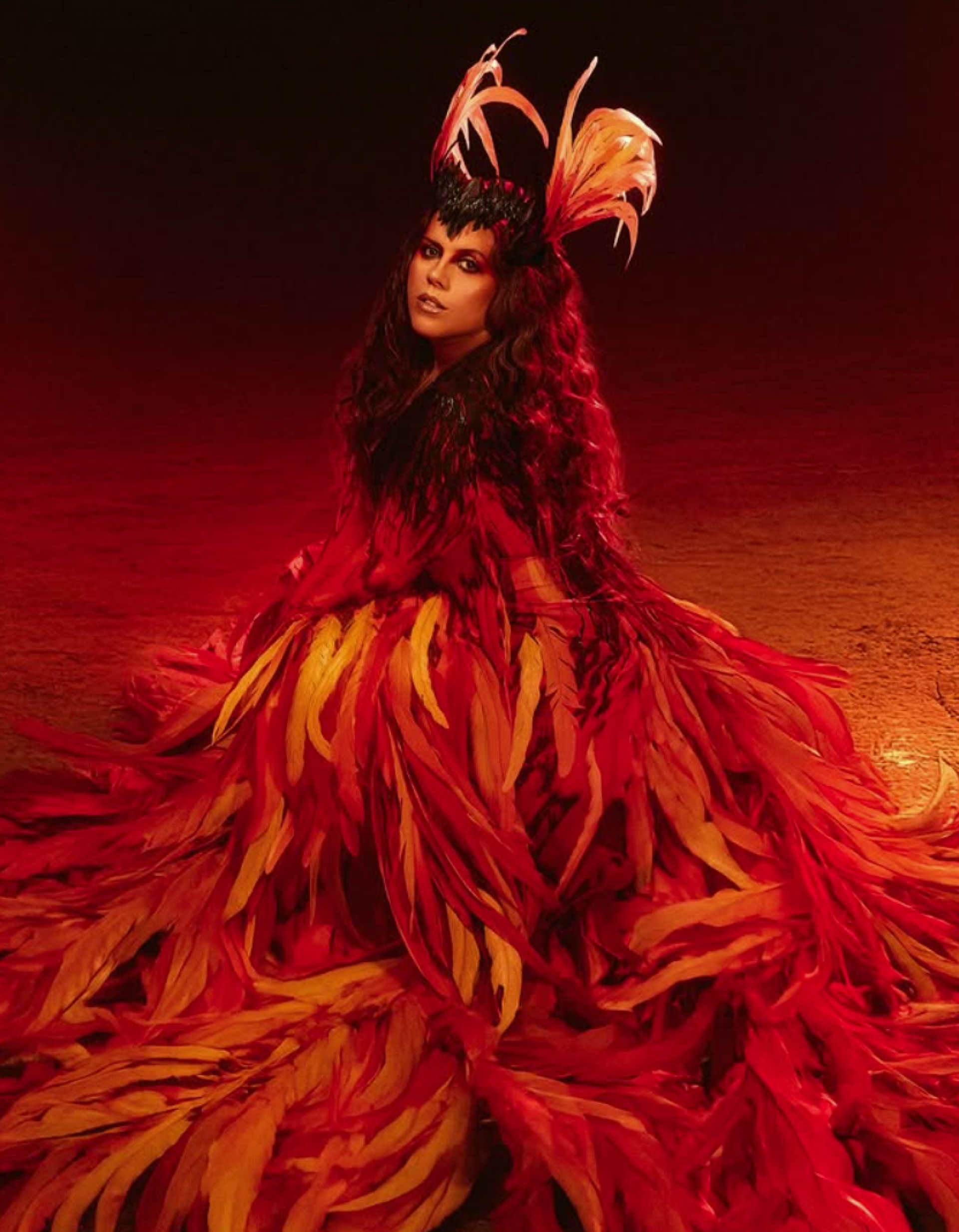 Tati Machado celebra o poder feminino com look inspirado na Fênix - Yago Mesquita