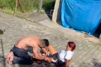 Mulher é atacada por cachorro em condomínio de São Pedro da Aldeia