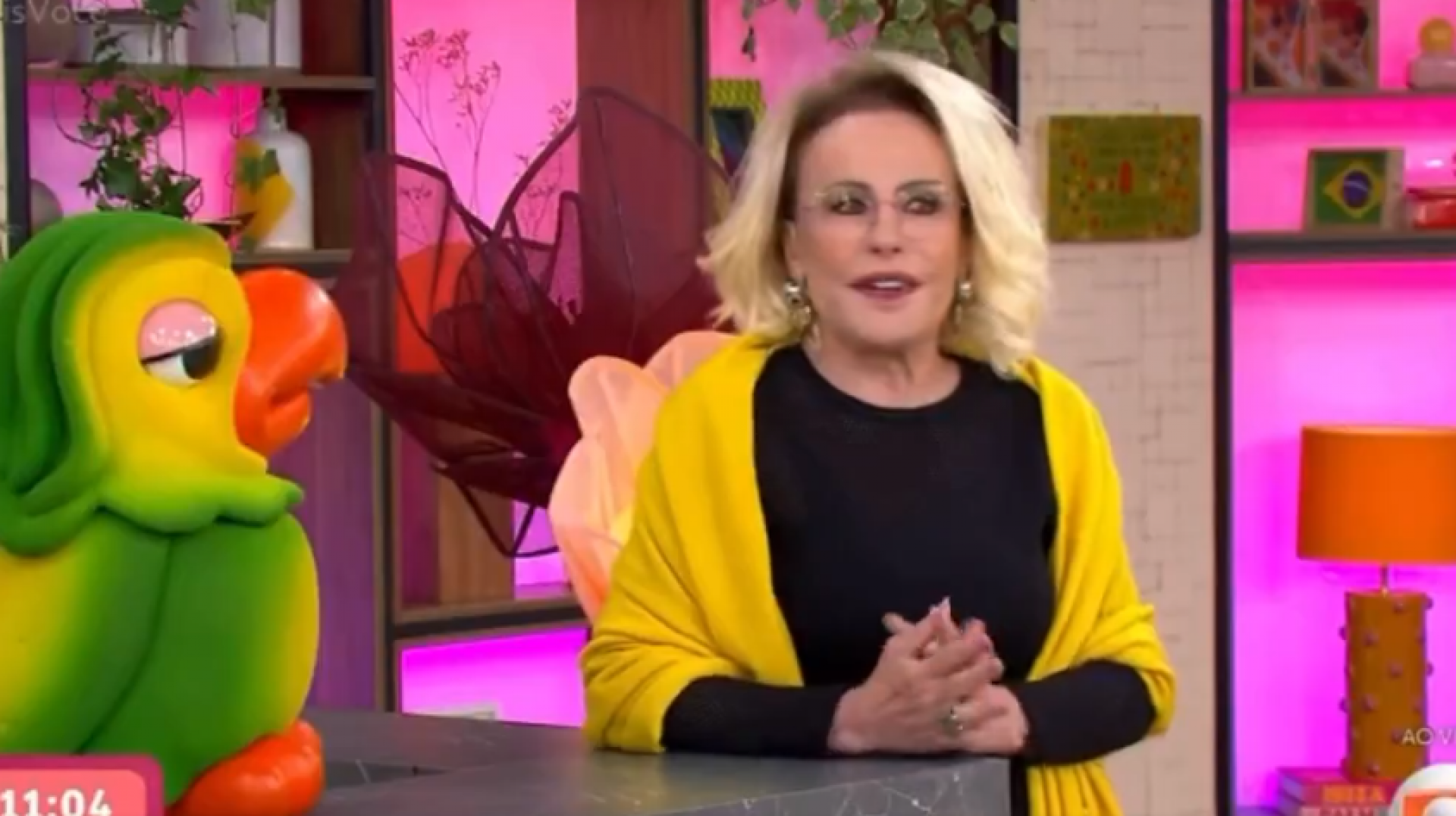 Ana Maria Braga sai às pressas do programa ao vivo 'Mais Você', da TV Globo, após sentir dor de barriga - Reprodução de vídeo / X