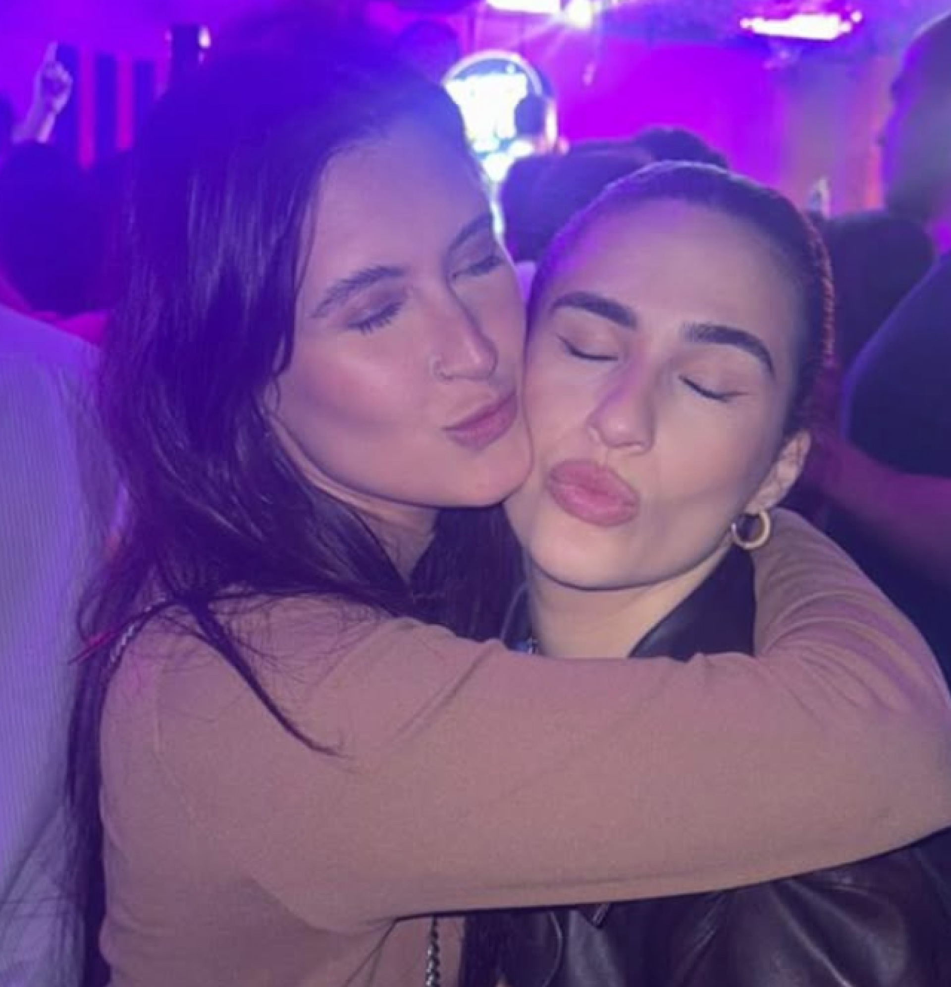 Livian Aragão mostra Bia Bonemer em noite de karaokê - reprofução Instagram