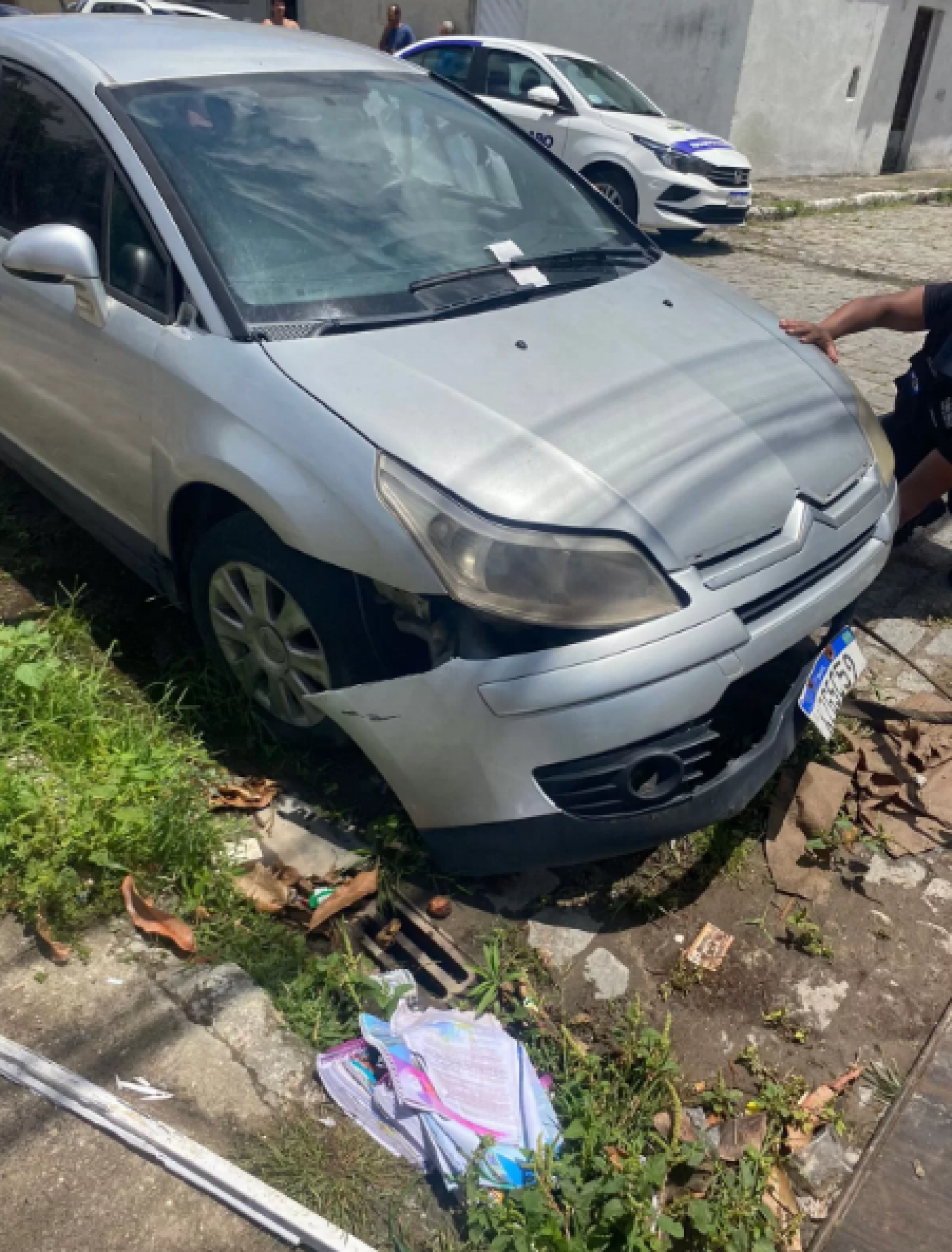 Recolhimento de veículos abandonados - Ascom