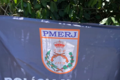 Polícia apreende mais de R$ 115 mil em cocaína enterrada em área de mata em Cabo Frio