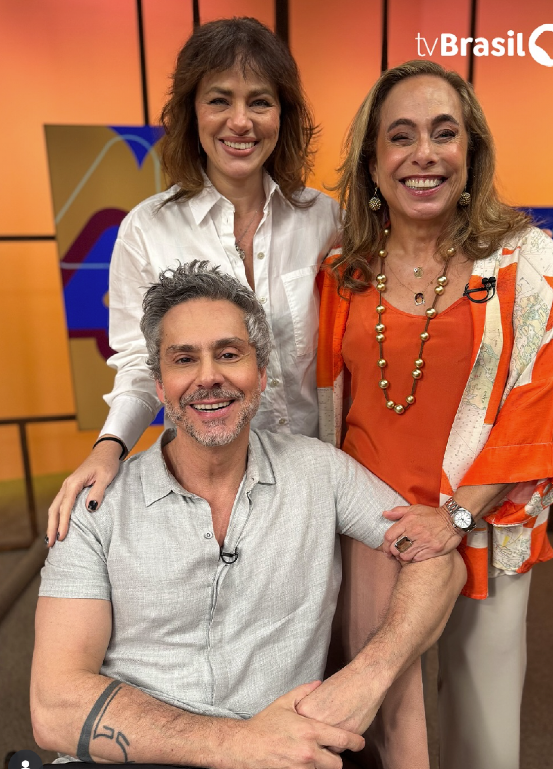 Em entrevista ao Sem Censura, Karine Teles comenta expectativas para a velhice e a instabilidade financeira da profissão - reprodução Instagram