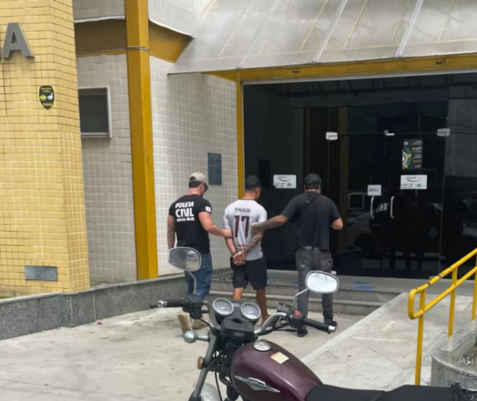 Homens apontados como criminosos de alta periculosidade - Divulgação/PM