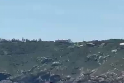 Homem é resgatado após se afogar próximo ao costão da Praia Grande, em Arraial do Cabo