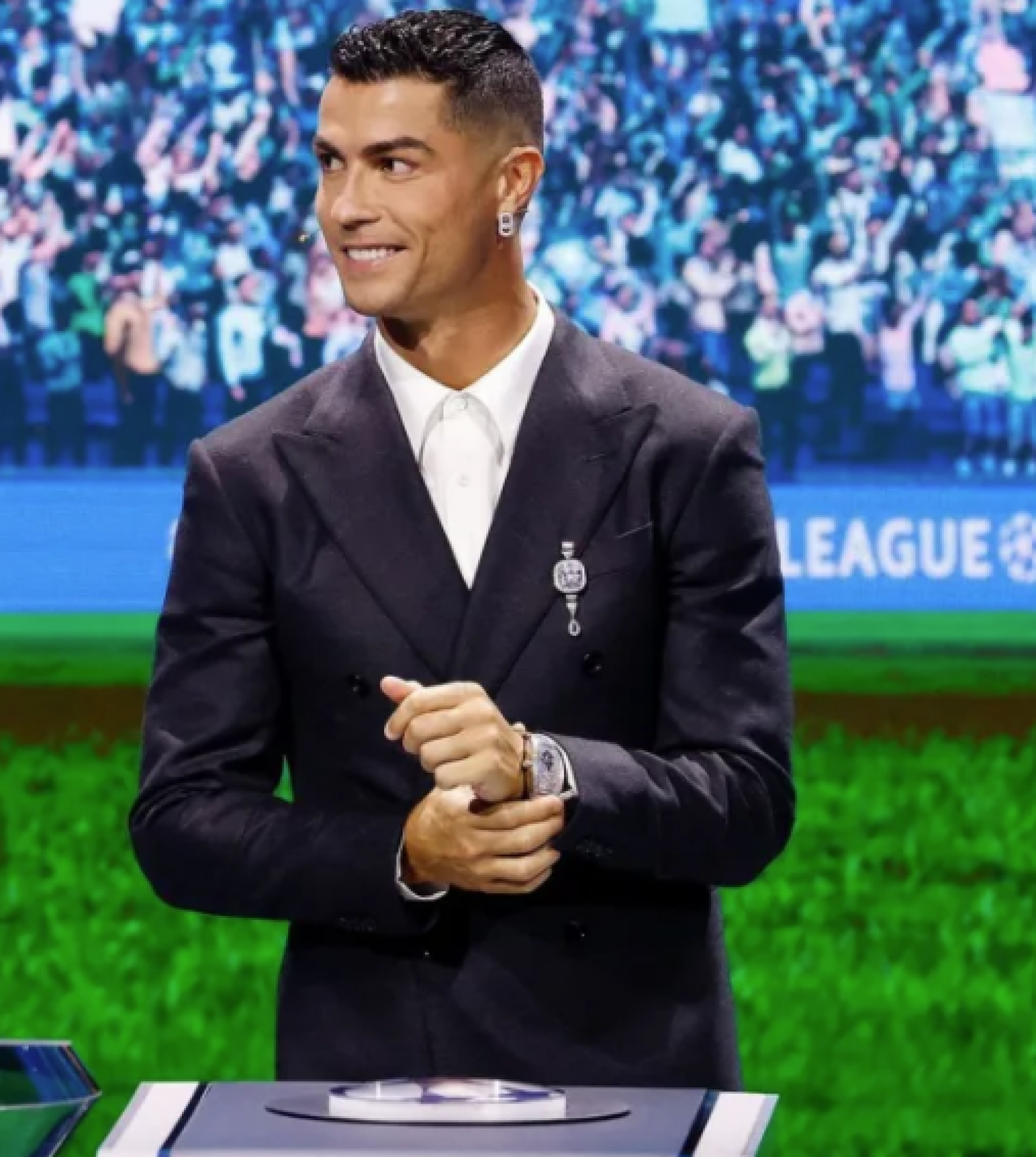 Fortuna de Cristiano Ronaldo: Relógio Franck Muller Cintreé Tourbillon por R$ 7,7 milhões