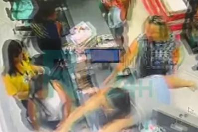 Caixa é agredida por cliente por causa de 20 centavos em Cabo Frio