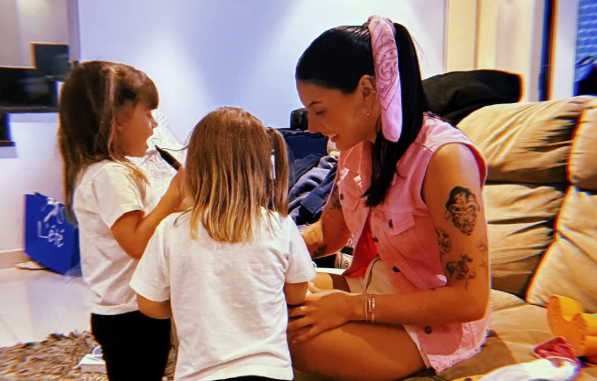 Ana Castela aparece brincando com Maria Alice e Maria Flor - reprodução Instagram