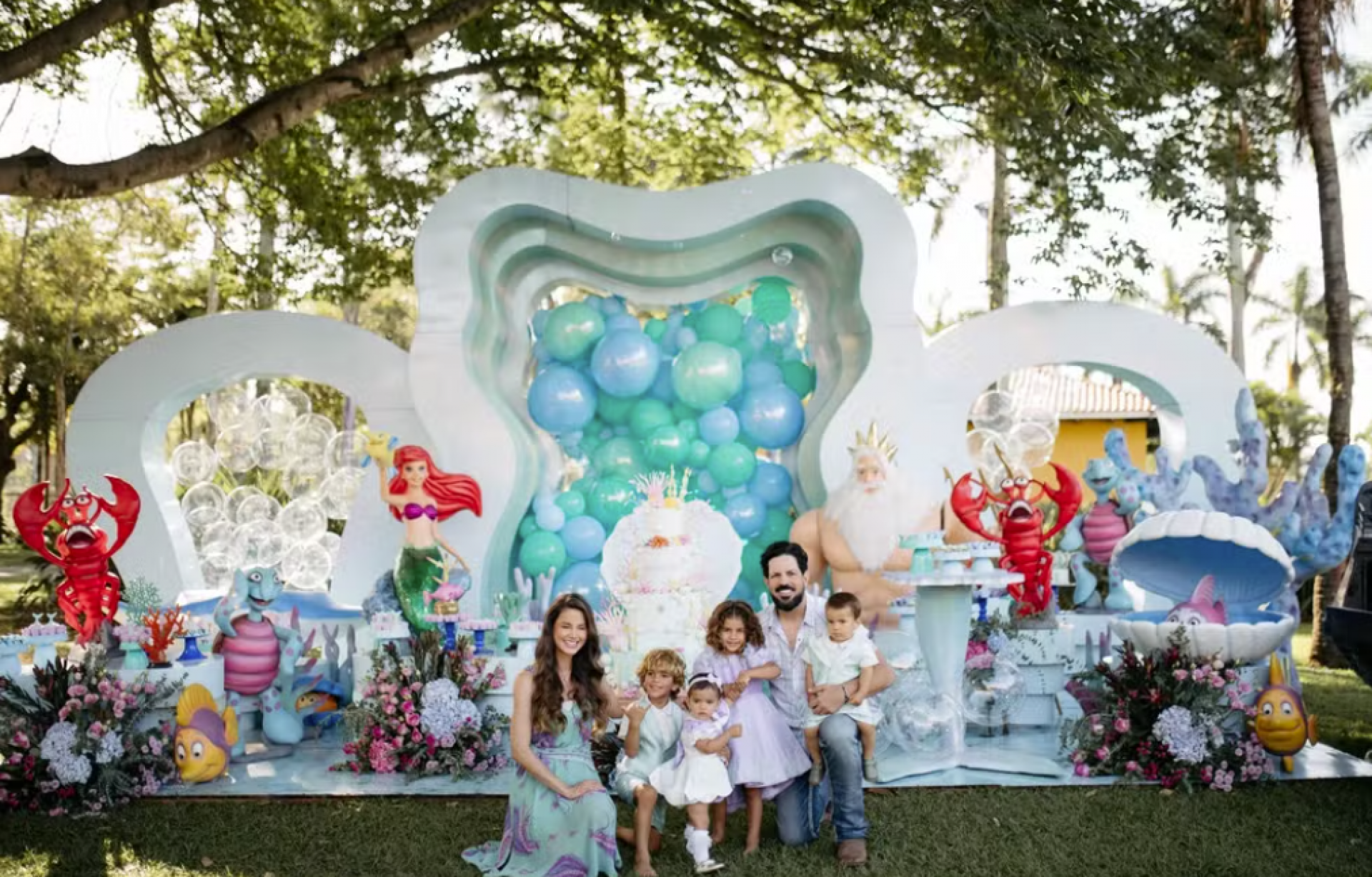 Sorocaba e Biah Rodrigues comemoram aniversário da filha com festa  inspirada em A Pequena Sereia - Thai Lazarini | CG Comunicação