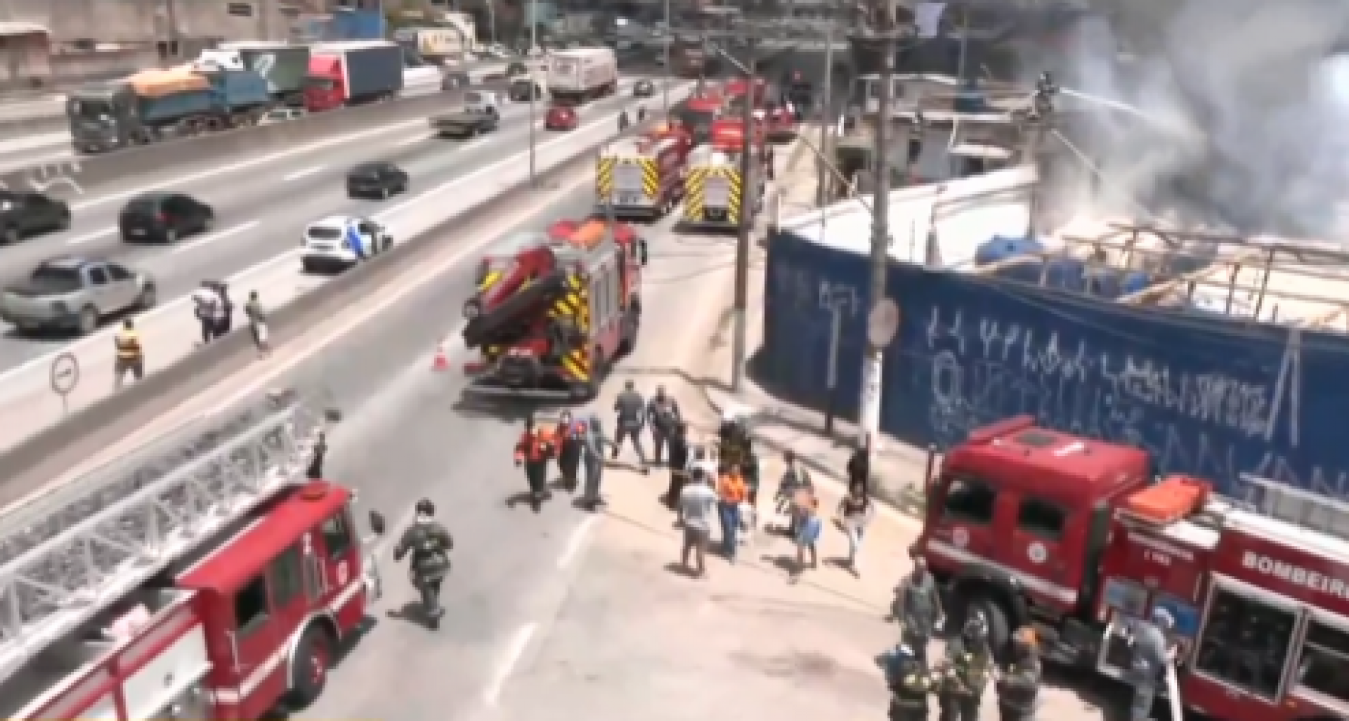 Ocorrência segue em andamento - Reprodução / Band