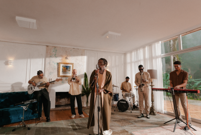 Jonathan Ferr celebra lançamento de álbum com concerto gratuito em Madureira