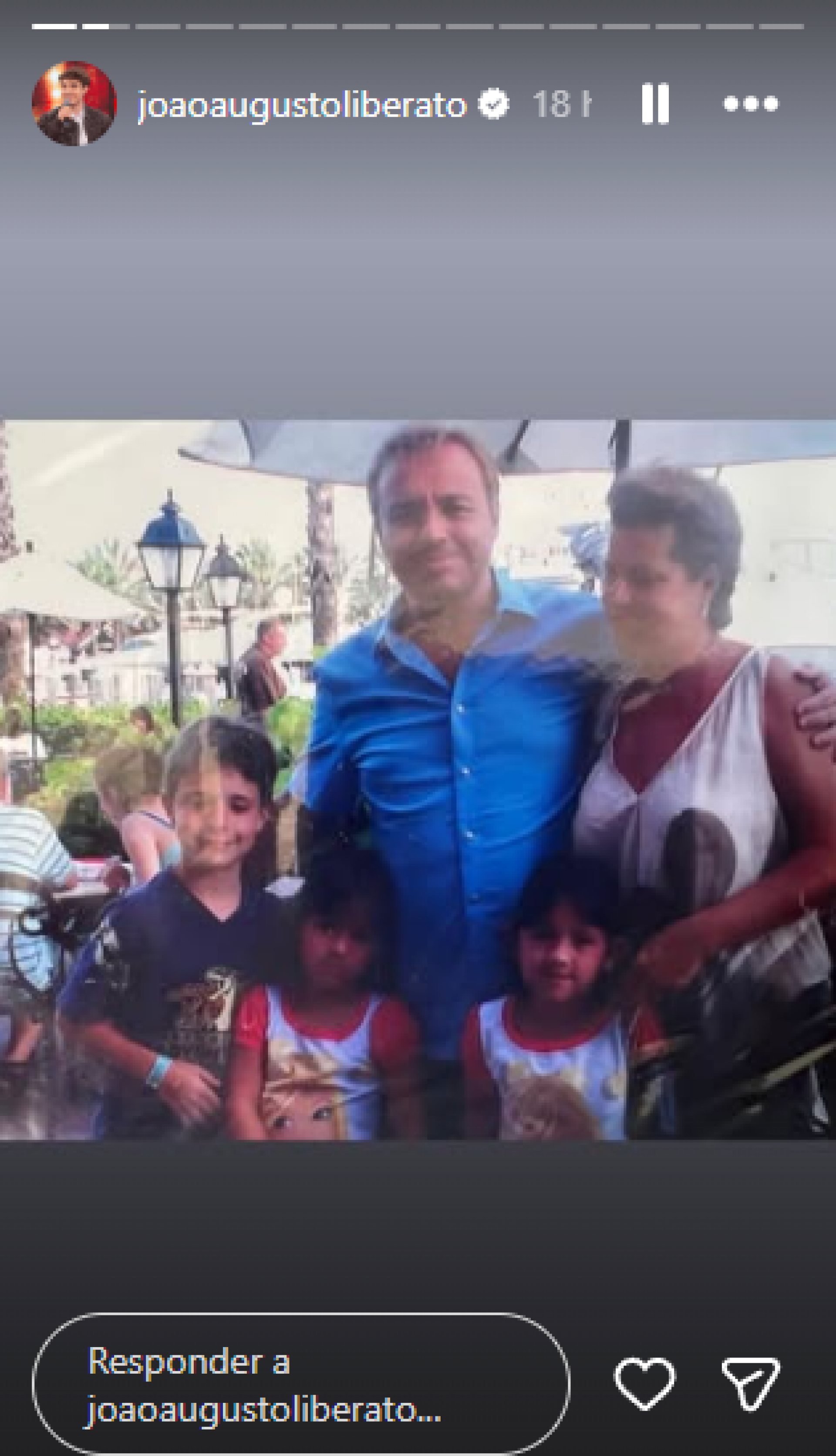 João Augusto Liberato resgata cliques com o pai, Gugu Liberato, a mãe, Rose Miriam, e irmãs, Marina e Sofia - Reprodução / Instagram