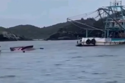 Embarcação de pesca afunda na Enseada do Carolina, em Cabo Frio