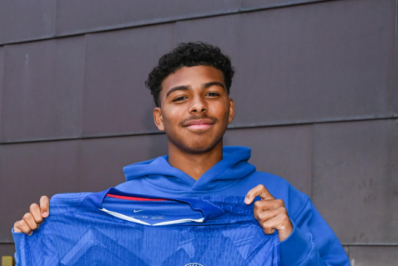 Filho de Thiago Silva assina primeiro contrato profissional com o Chelsea